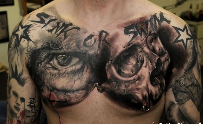 Brust Tattoo Mann Totenkopf