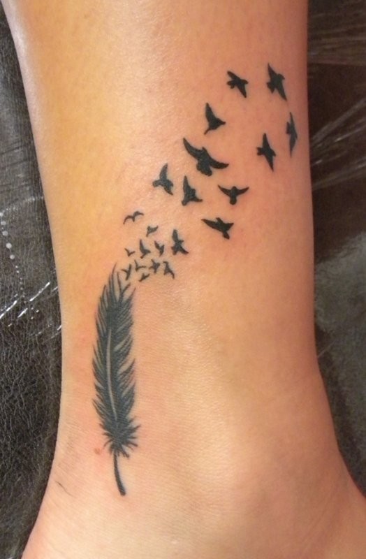 schwarze feder in v 246 gel tattoo am kn 246 chel tattooimages biz schwarze feder in v 246 gel tattoo am kn 246 chel tattooimages biz