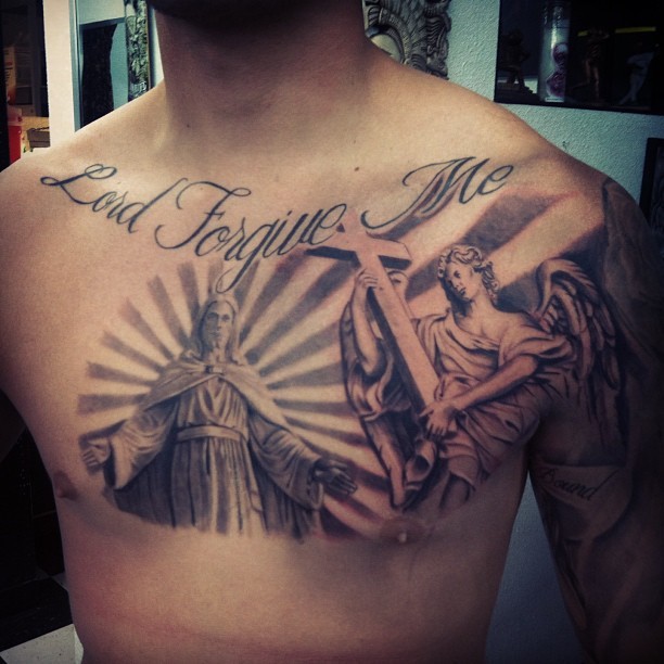 Engel Tattoo Auf Der Brust
