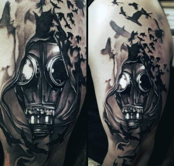 realismus stil farbiges schulter tattoo vom mann mit realismus stil farbiges schulter tattoo vom mann mit