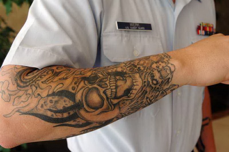 tattoo von angsteinfl 246 223 endem hornigem totenkopf in flammen tattoo von angsteinfl 246 223 endem hornigem totenkopf in flammen