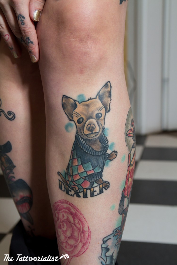 kleines im illustrativen stil farbiges bein tattoo mit kleines im illustrativen stil farbiges bein tattoo mit