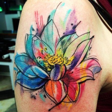 aquarell blume tattoo an der schulter tattooimages biz aquarell blume tattoo an der schulter tattooimages biz